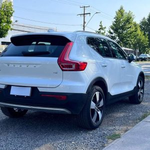 Volvo XC 40 T4 Momentum full